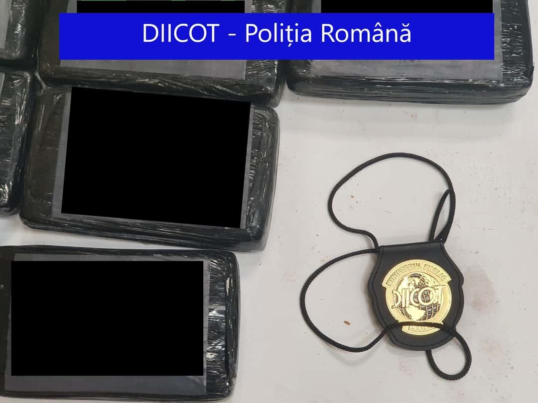 FOTO - Jumătate de tonă de cocaină ascunsă în baxuri de banane, descoperită la Chiajna