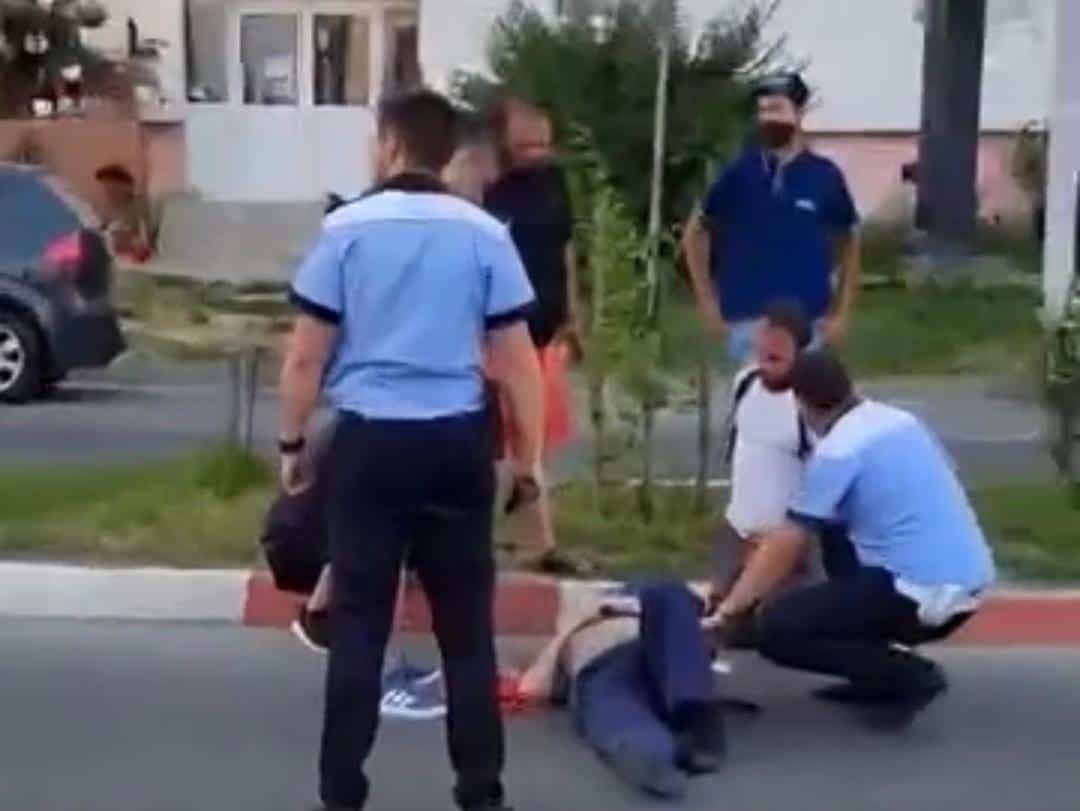 VIDEO: Bărbat căzut pe strada Rahovei