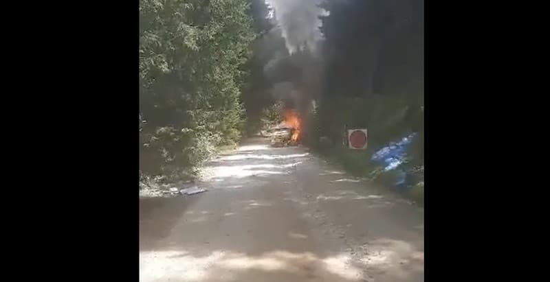 VIDEO - O mașină a luat foc la Raliul Sibiului