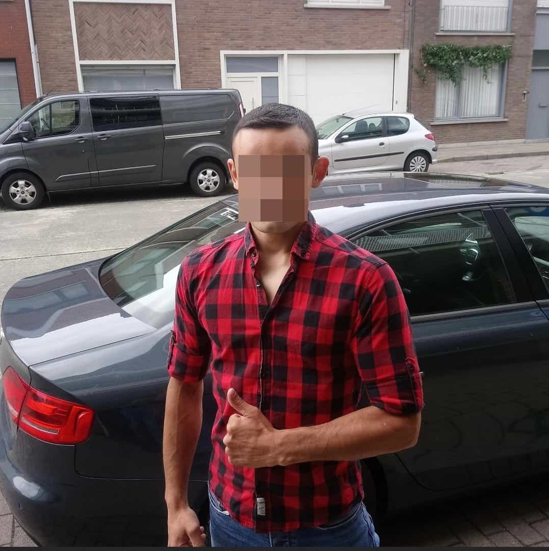 tigaie își face de cap la mare - în timp ce polițiștii îl caută, atacatorul de la cristian îi sfidează pe facebook