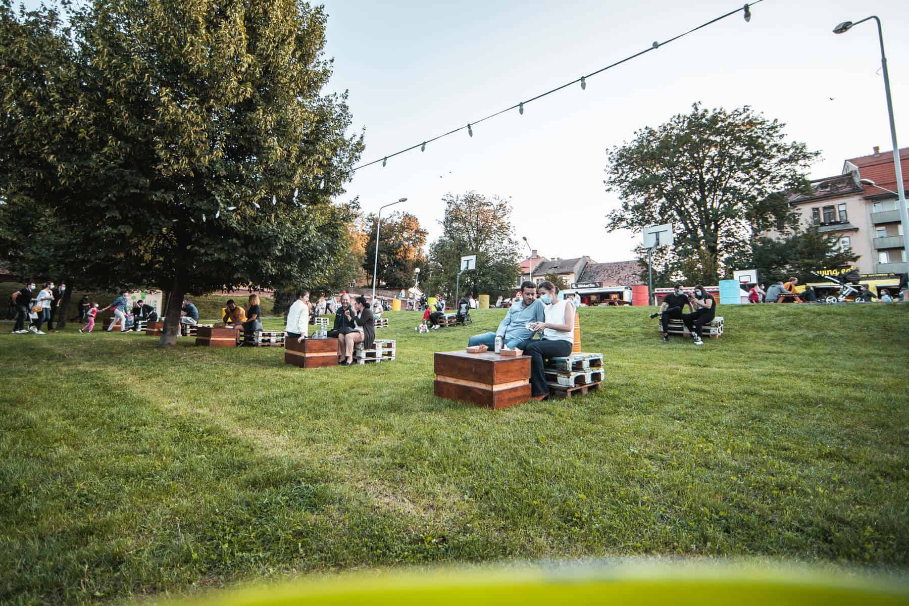 concert n&d, retro party, street food park și mini parc de distracții la sibiul de odinioară - patru zile de distracție în parcul tineretului