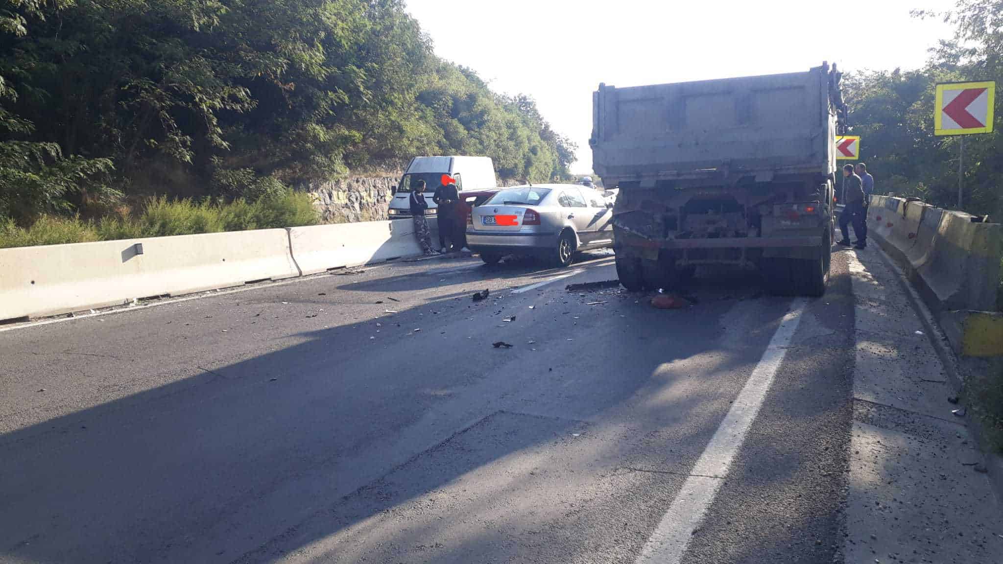 accident la ieșire din cristian spre sibiu - trei mașini implicate