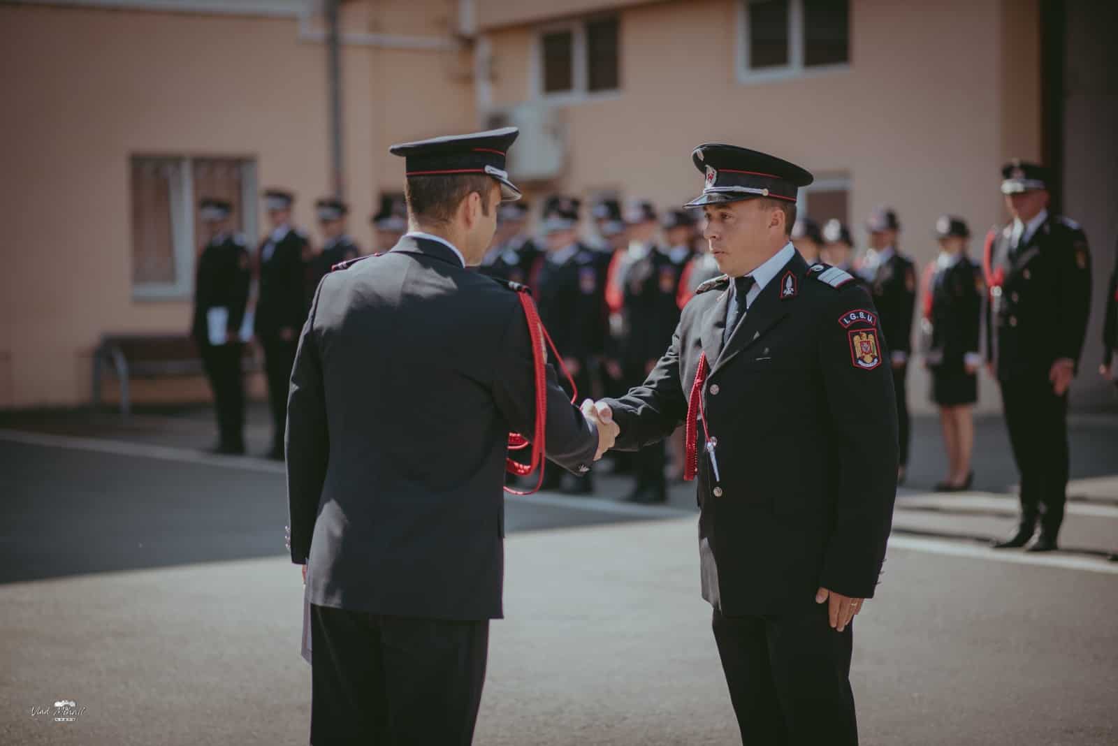 FOTO: Cine este Alin Viziteu, pompierul anului din Sibiu - Salvator și în timpul liber - A ajutat o victimă încarcerată