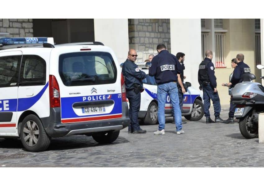 rețea de droguri descoperită de poliția franceză. doi șoferi de camion români au fost implicați