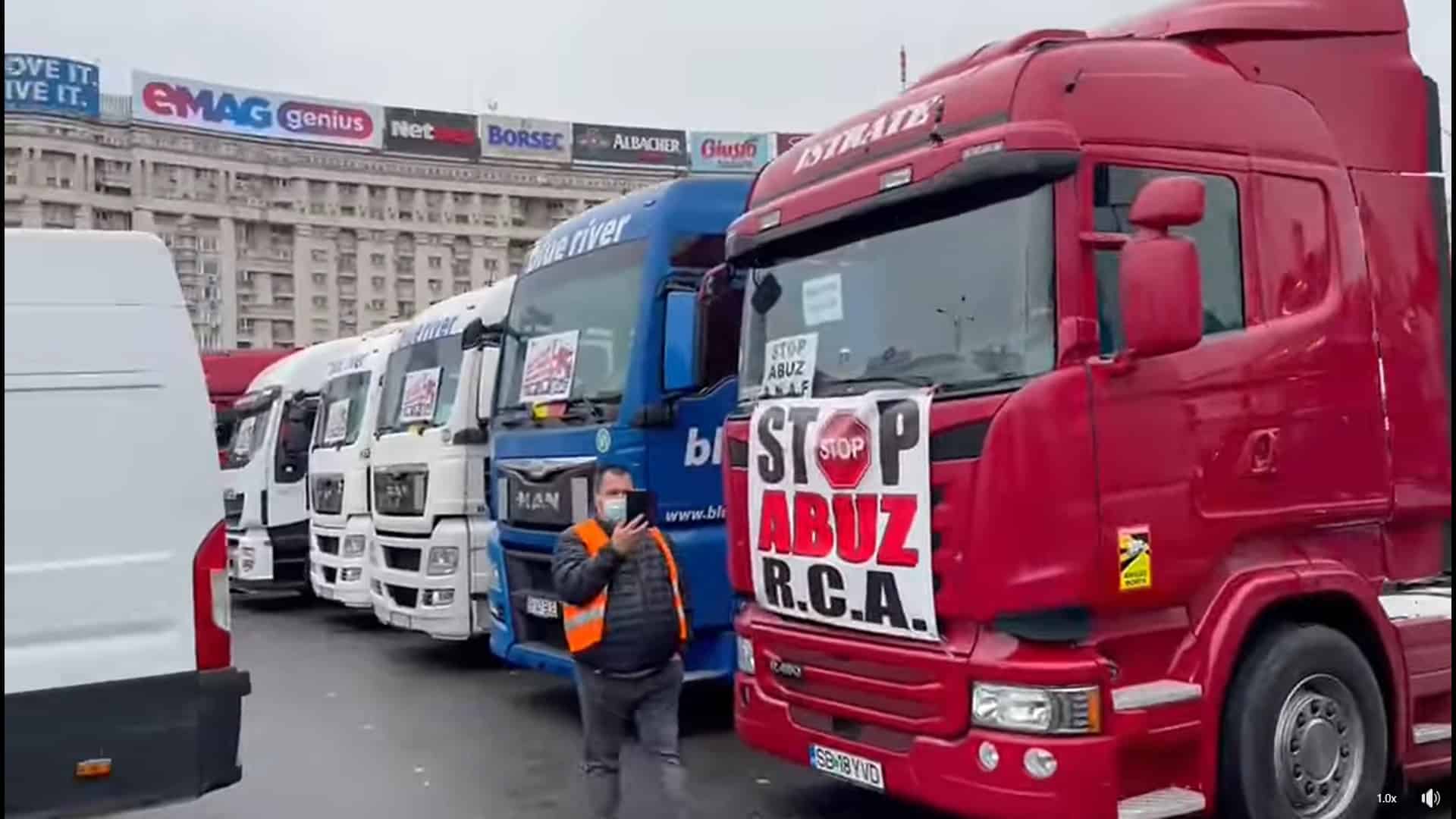 video protest cu zeci de tir-uri în faţa guvernului