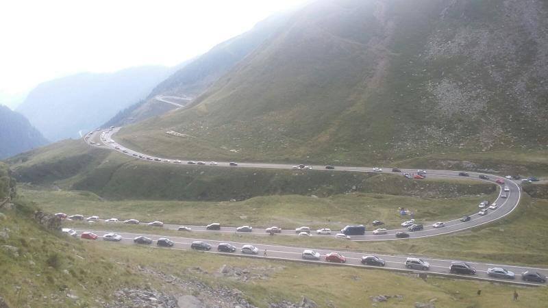 trafic intermitent pe transfăgărășan și restricții pe dn7