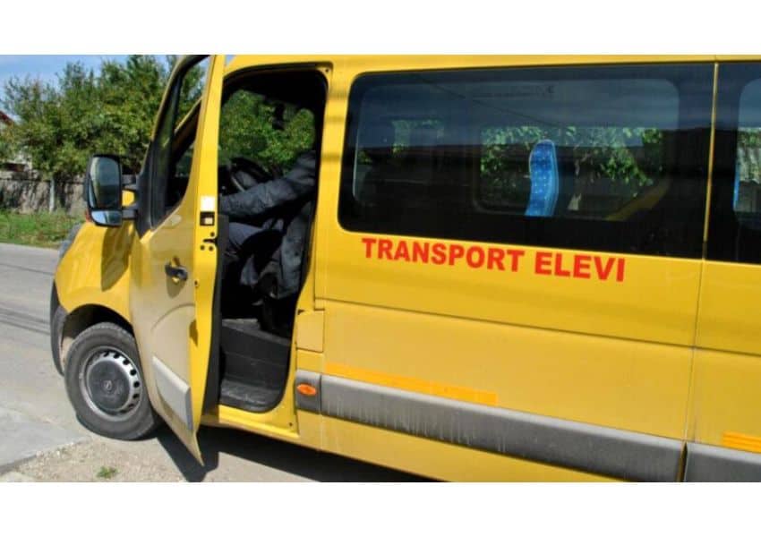 Elevii vor rămâne fără gratuitatea transportului rutier la şcoală, dacă nu se vor aloca fonduri de la Guvern