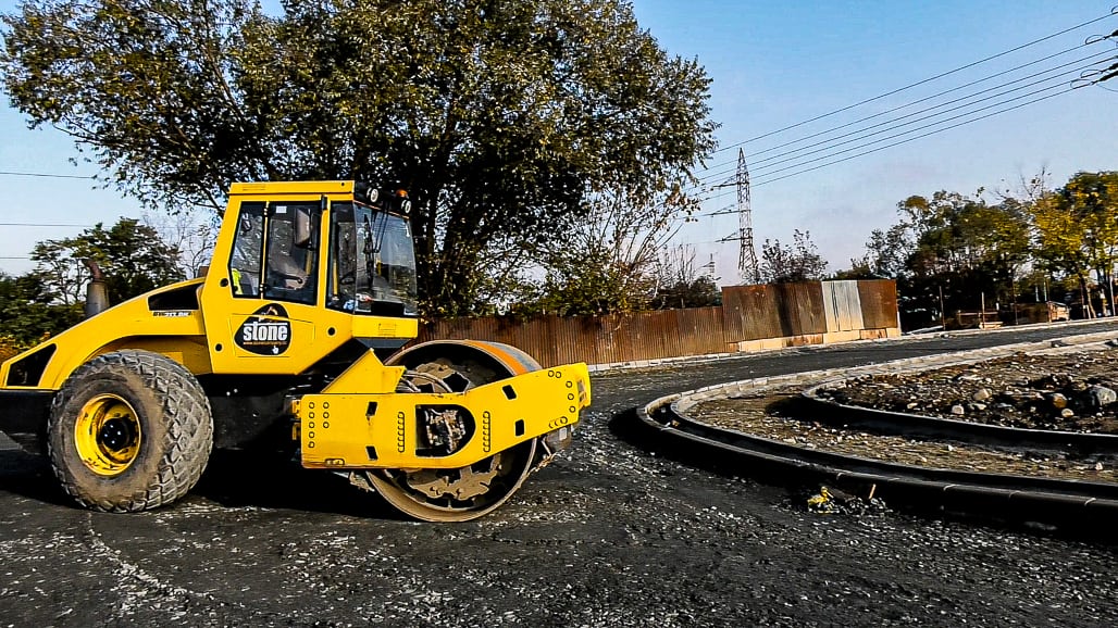 foto video drumul din câmpșor aproape gata - urmează asfaltarea pe noua cale de legătură dintre ștrand și turnișor