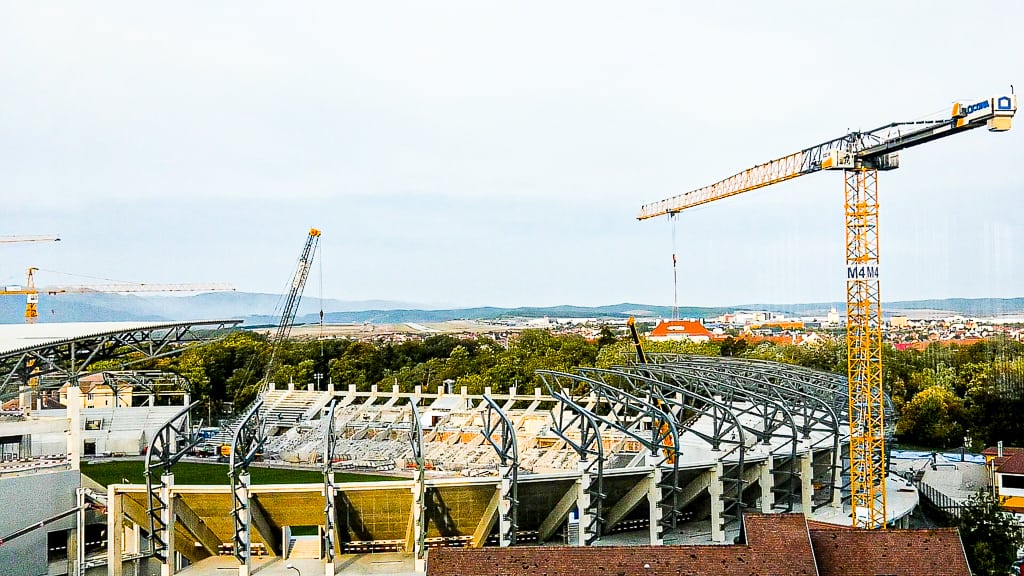 VIDEO FOTO Stadiul lucrărilor la stadionul Municipal - Proiect modificat: Tribuna principală, demolată