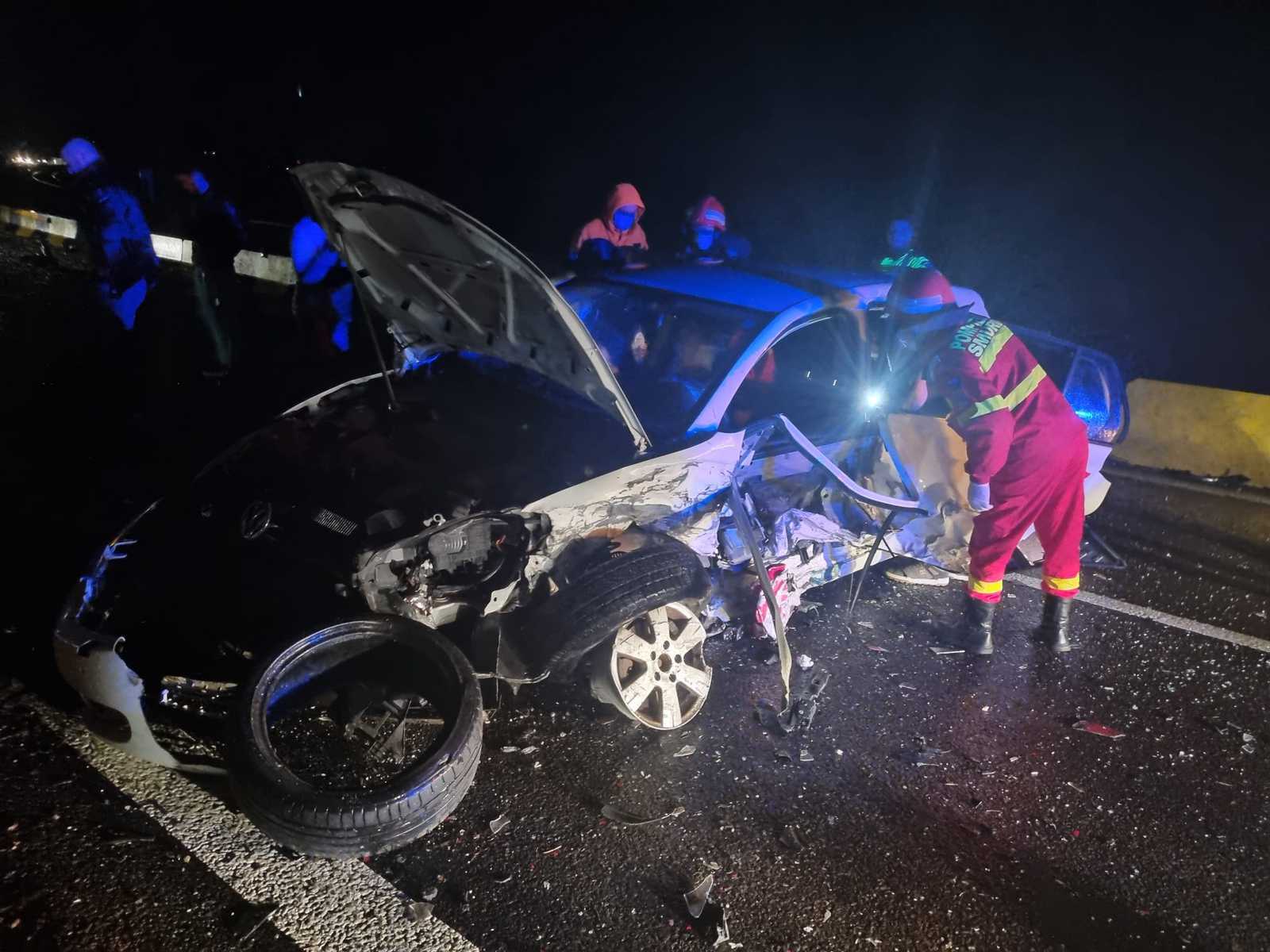 video - accident grav pe valea oltului - o persoană încarcerată la câineni (update)