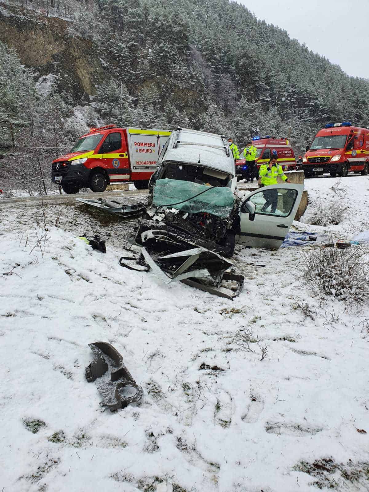 doi morți în accidentul grav dintre rășinari și păltiniș - alte victime duse la spital