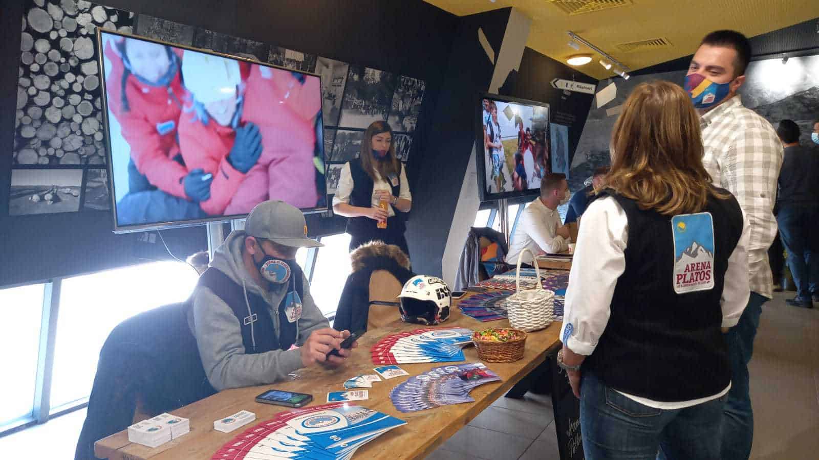 foto primul târg de ecoturism din sibiu – „certificatul verde este un colac de salvare pentru ecoturism”