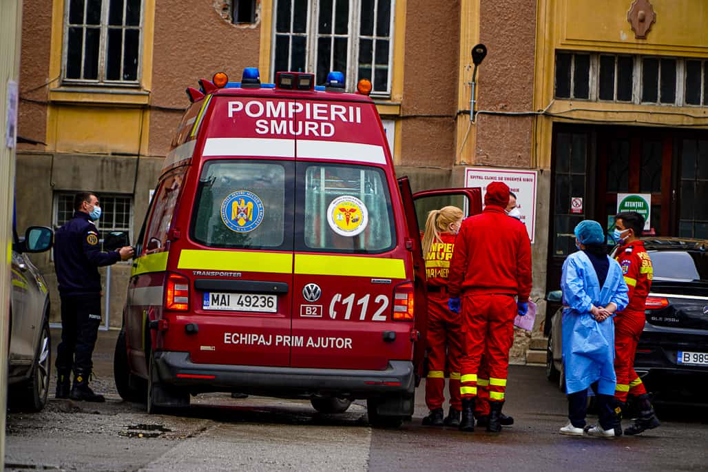 muncitorul care a căzut în canal în zona industrială s-a intoxicat cu azot - este intubat la ati