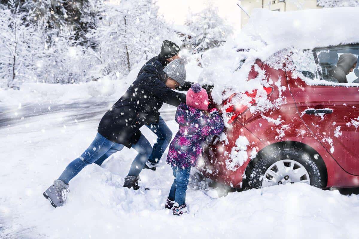 când este recomandată montarea unui cârlig de remorcare la mașină?  - care e tipul potrivit de cui de care mașina ta are nevoie? 