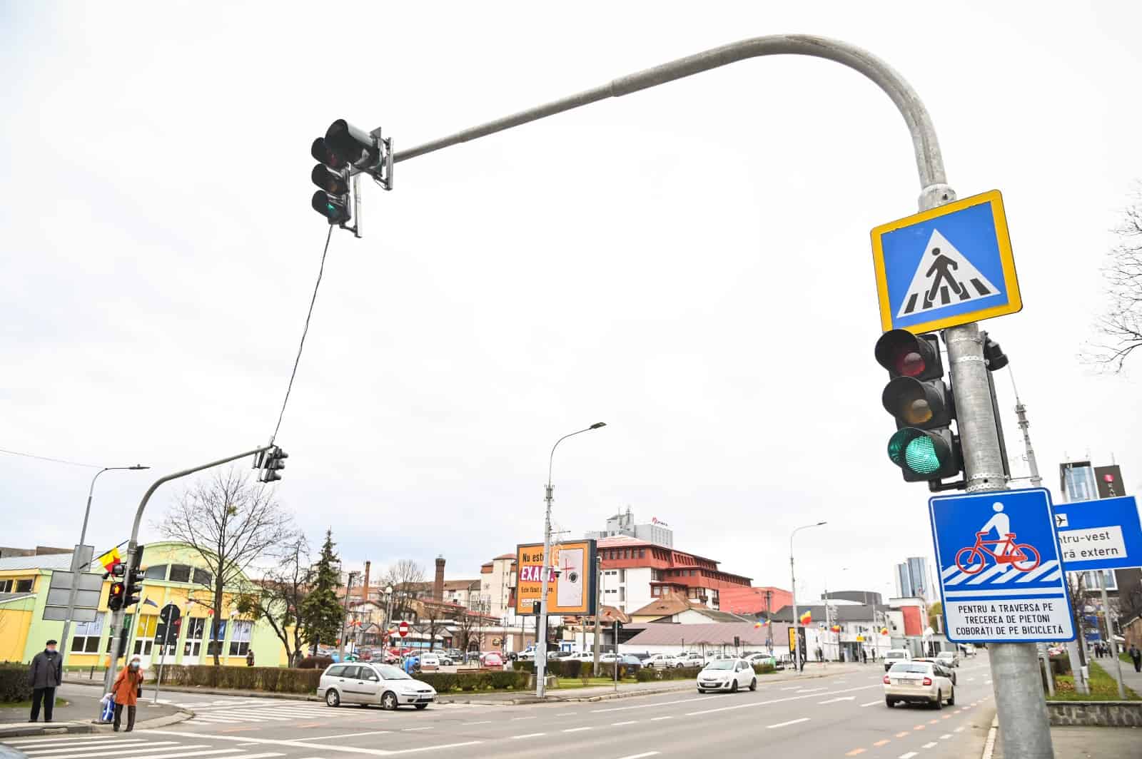 semafoare noi pe bulevardul coposu - unul a fost instalat lângă spital