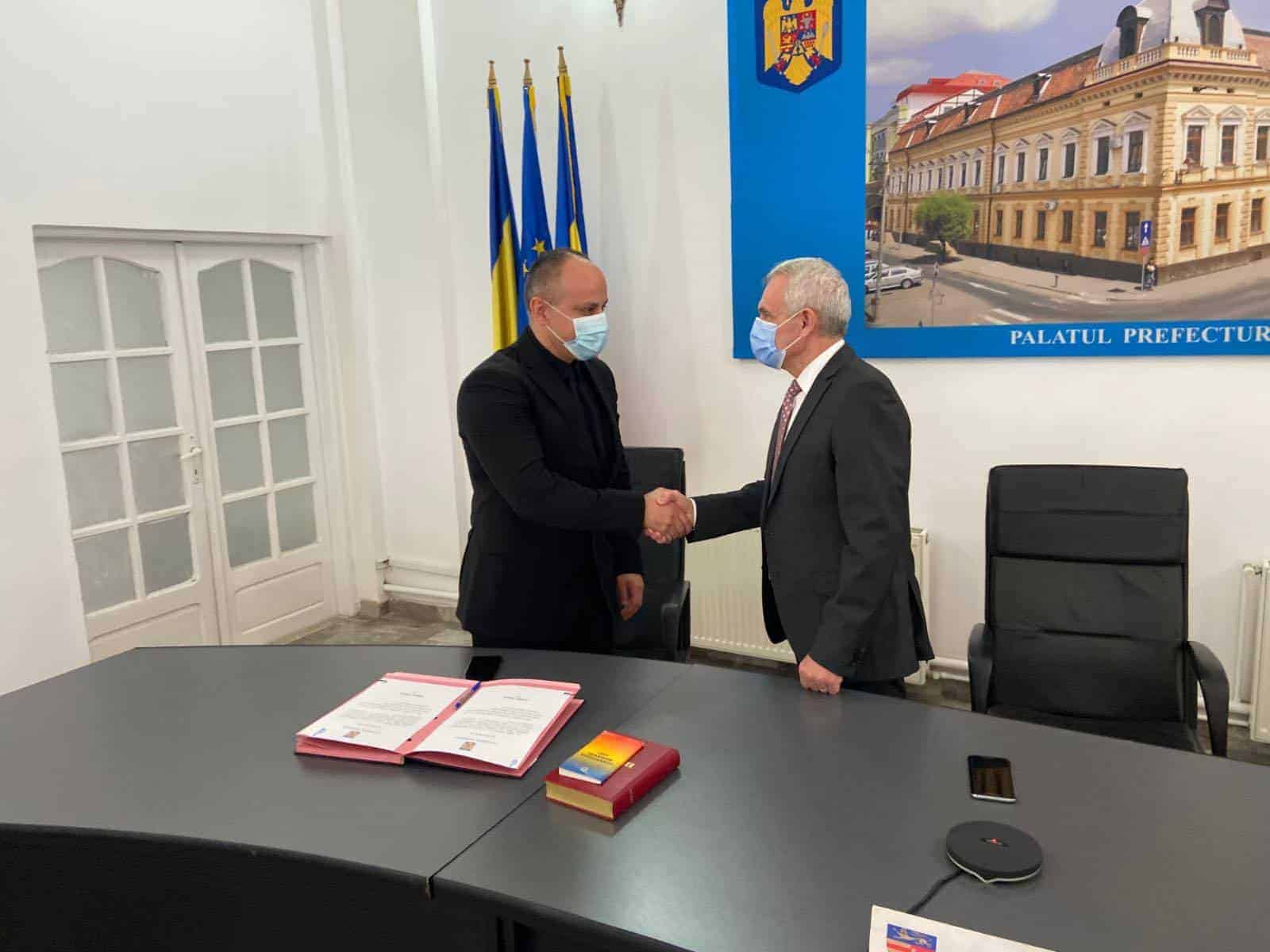 foto noii subprefecţi ai sibiului au depus jurământul