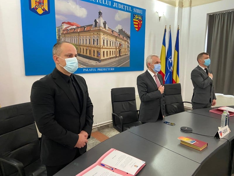 foto noii subprefecţi ai sibiului au depus jurământul