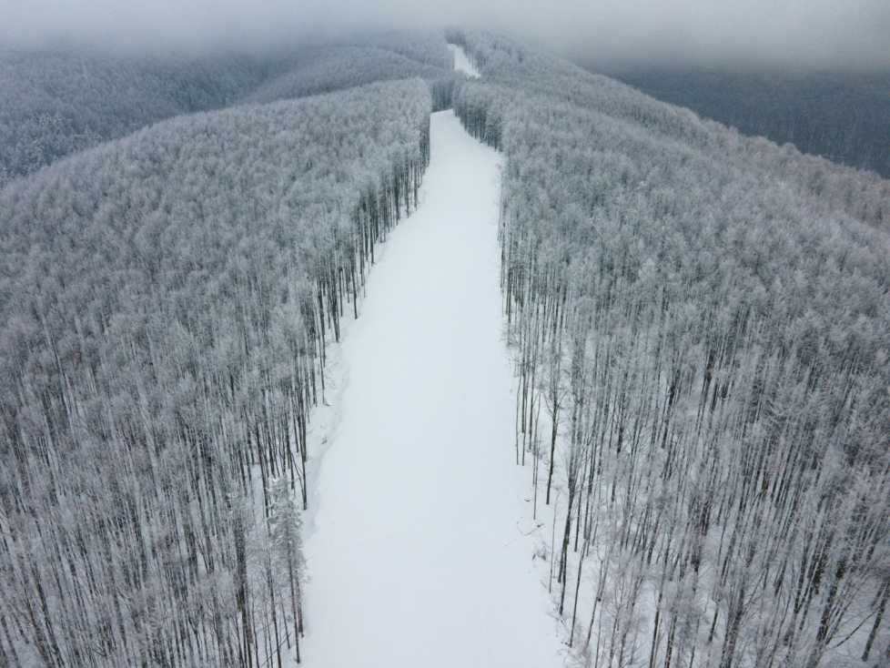 foto se deschide cea mai lungă pârtie de schi din românia - are peste şase kilometri