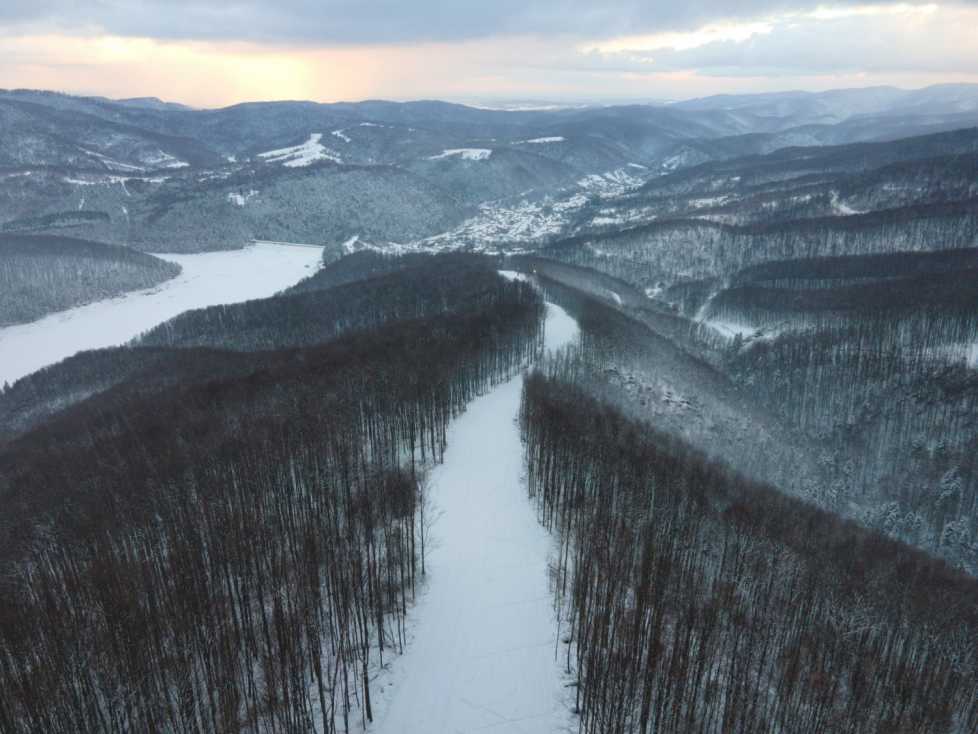 foto se deschide cea mai lungă pârtie de schi din românia - are peste şase kilometri