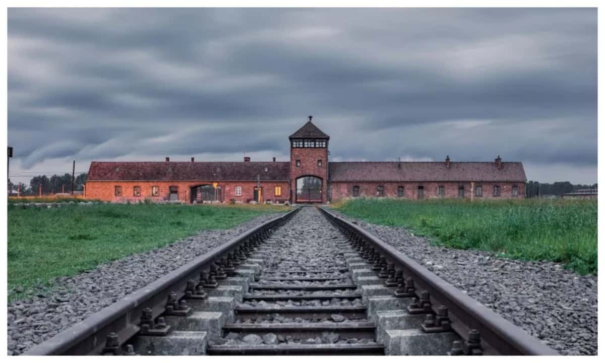 turistă arestată la auschwitz - a făcut o fotografie într-o zonă interzisă