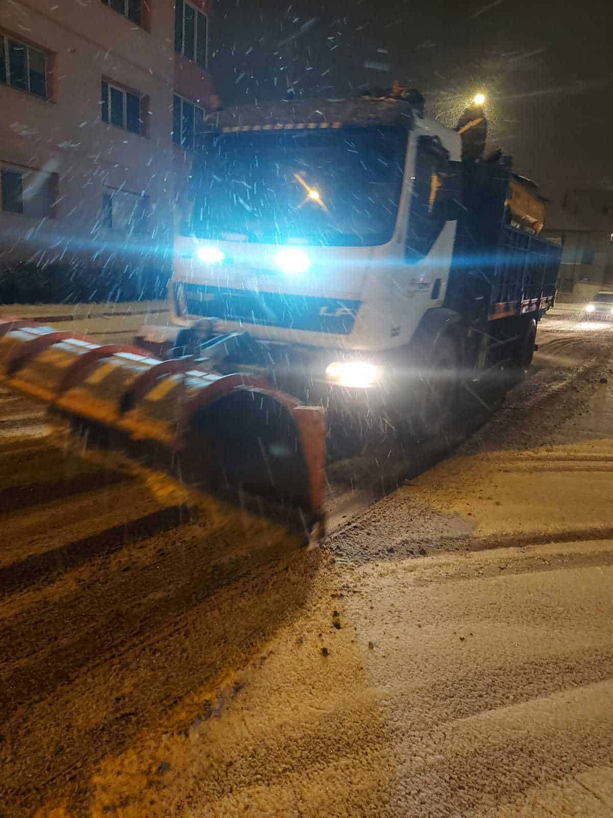 FOTO: Deszăpezirea la Sibiu - Primăria spune că se intervine cu zece utilaje în teren