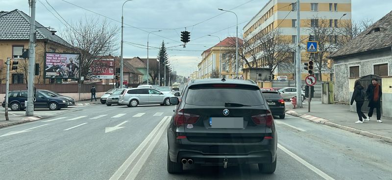 VIDEO Trafic Îngreunat pe Milea. S-a stricat semaforul de la intersecția cu Iorga