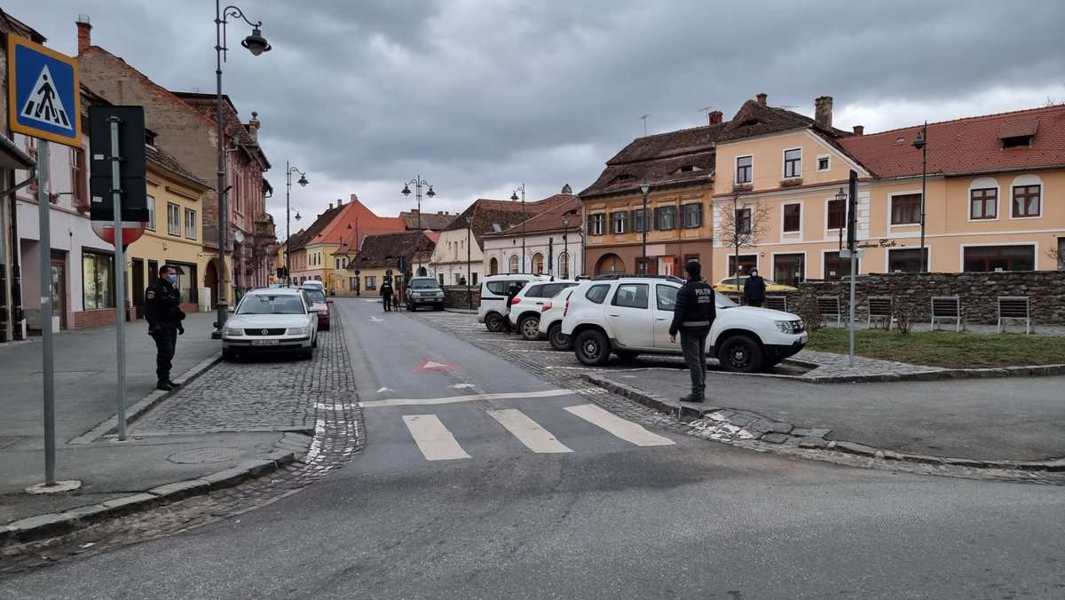 VIDEO FOTO - Alarmă falsă la Sibiu pe 9 mai - Amenințarea cu bombă nu se confirmă