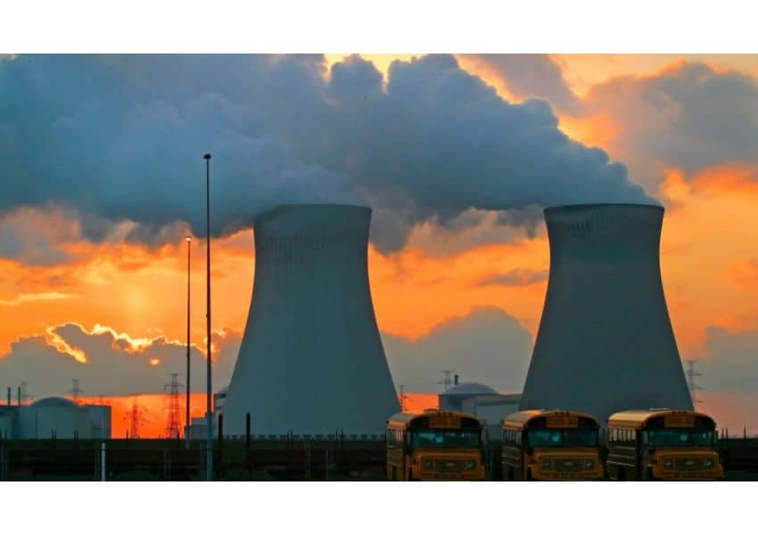 Comisia Europeană vrea ca energia nucleară și cea a gazelor naturale să fie considerate „verzi”