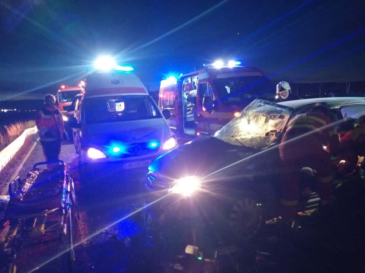 Accident în lanț pe autostradă la ieșirea spre Agnita între două TIR-uri, un autoturism și un utilaj de deszăpezire