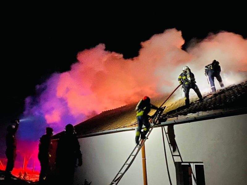 incendiu la o societate comercială în apropiere de mândra