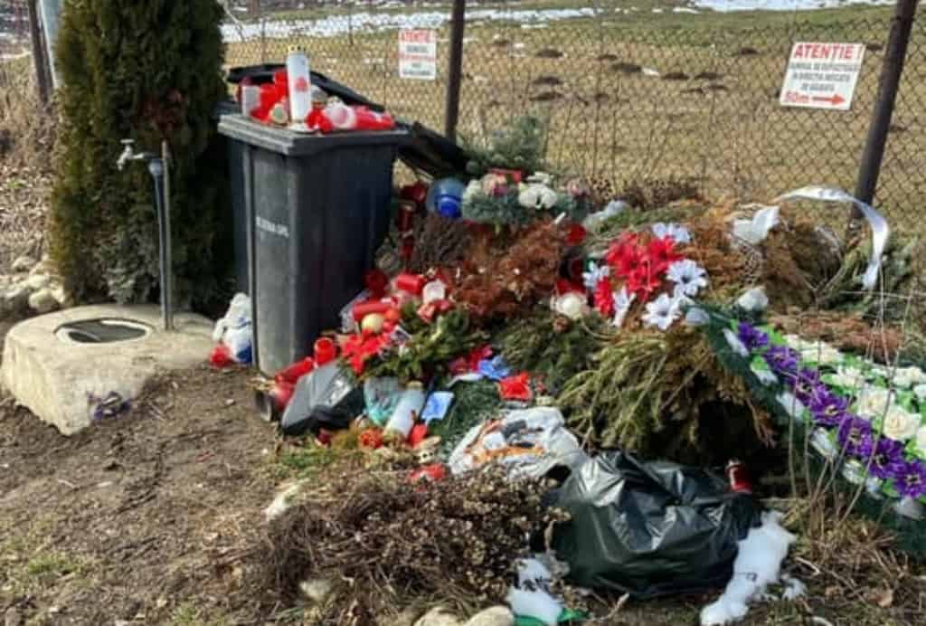 FOTO: Dezastru în cimitirul din Șura Mare - Primăria, critici dure: „Mulțumiri pentru interesul arătat față de un loc sacru”