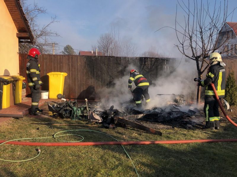 foto: incendii la cisnădie și cisnădioara - au ars două magazii