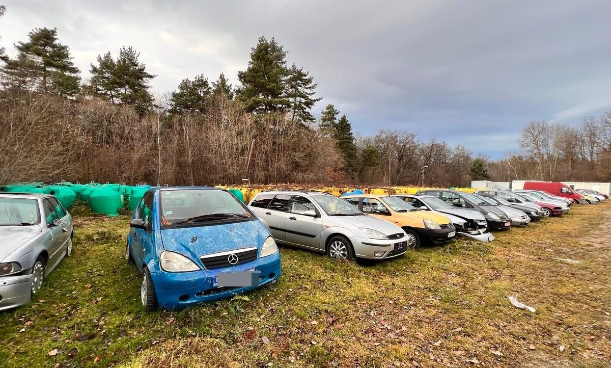 primăria sibiu scoate la licitație zeci de mașini abandonate pe străzile orașului