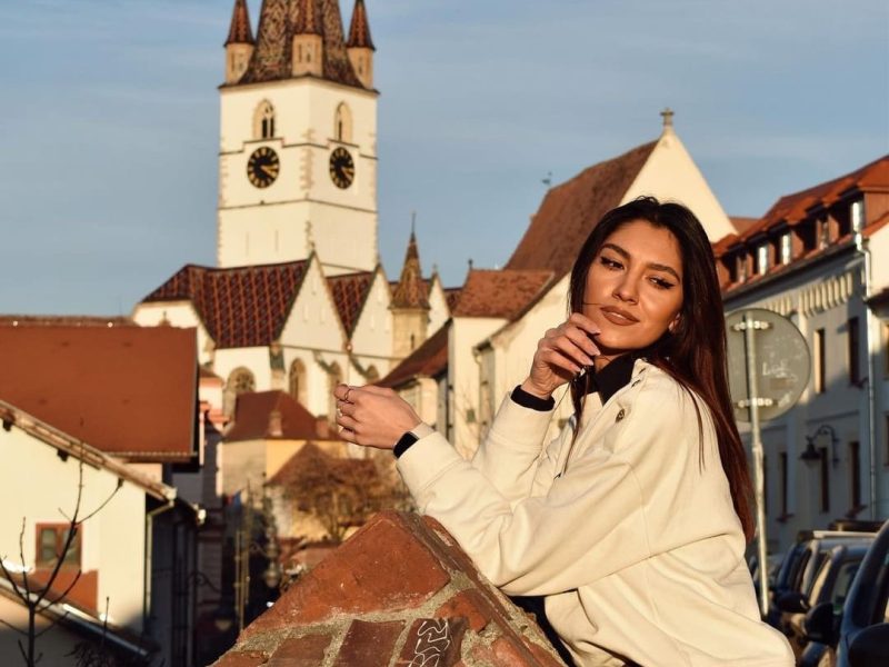 influencer din sibiu cu peste 20 de mii de urmăritori pe instagram - amalia roman: „orașul e descoperit de prea puțini oameni”