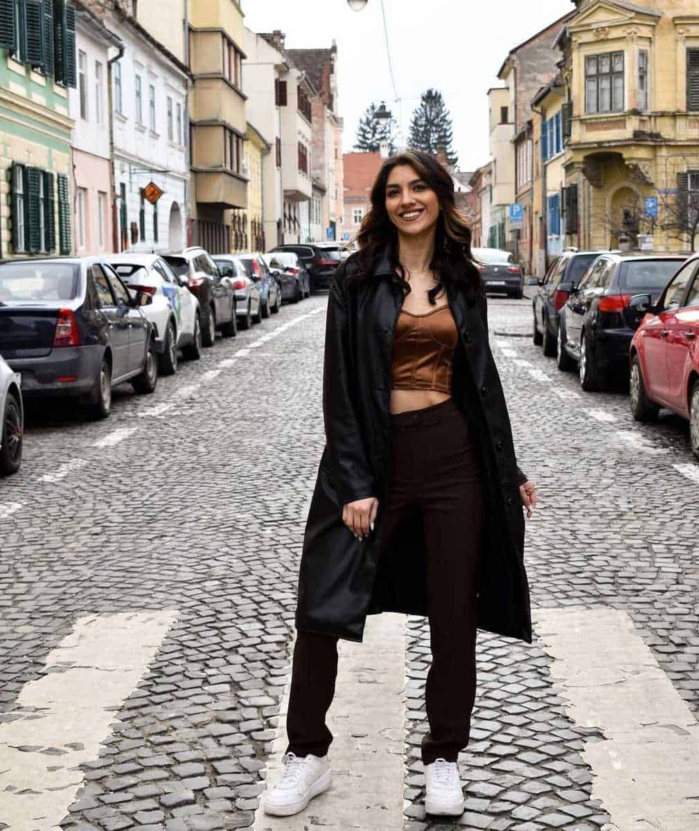 influencer din sibiu cu peste 20 de mii de urmăritori pe instagram - amalia roman: „orașul e descoperit de prea puțini oameni”