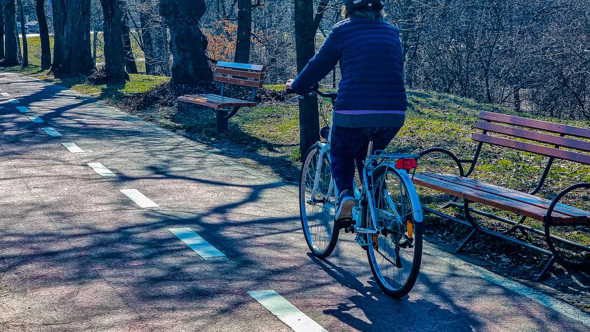 Cum circulăm corect cu bicicleta și trotineta prin oraș - Polițiștii sibieni: „Foarte mulți nu cunosc regulile”