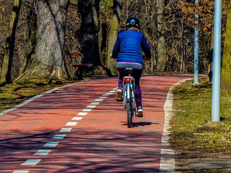 cum circulăm corect cu bicicleta și trotineta prin oraș - polițiștii sibieni: „foarte mulți nu cunosc regulile”