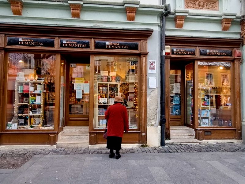 Ce cărți caută sibienii în librării și ce preferă hoții de cărți la Sibiu