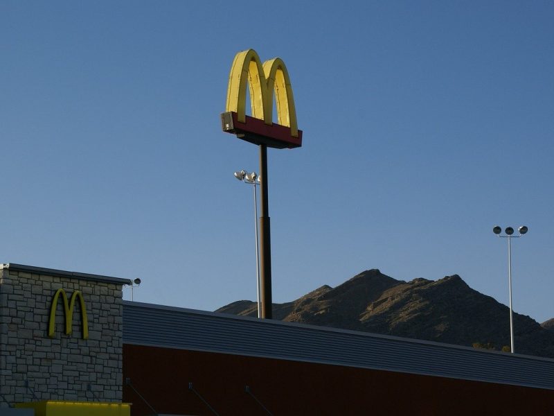 rusia își face propriul mcdonald's - se va numi „uncle vanya”