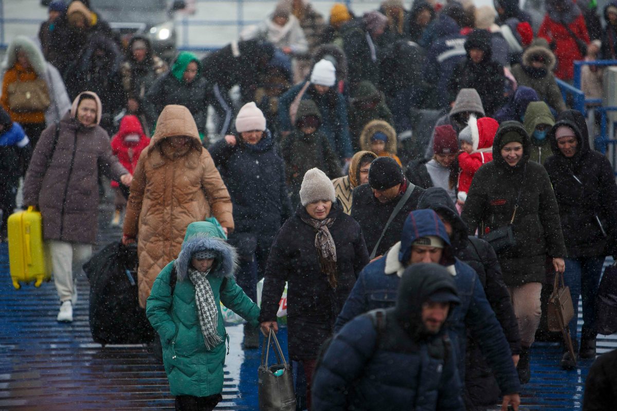 Oameni din întreaga lume au platit cazari în Ucraina ca să ajute pe cei afectați de război