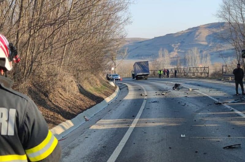 foto accidentul cu un mort de la slimnic - șoferul vinovat a derapat