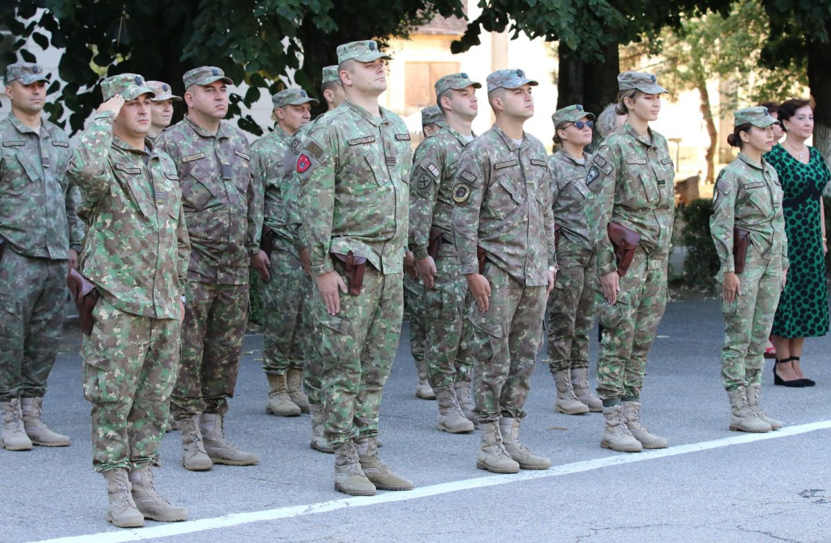 românii care își doresc o carieră militară, puși în mare dificultate de probele fizice și de testul psihologic