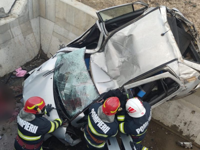 zeci de sibieni își iau rămas bun de la angi, femeia moartă în accidentul de marți de la boița