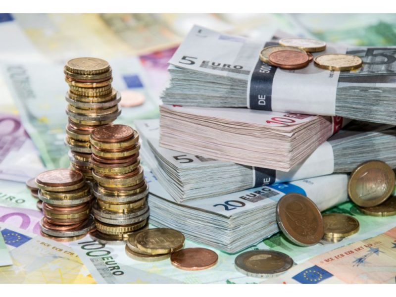 o nouă taxă pentru marile companii – statul român ar putea avea încasări de un miliard de euro