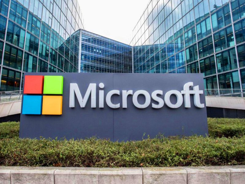 Gigantul Microsoft oprește toate activitățile din Rusia