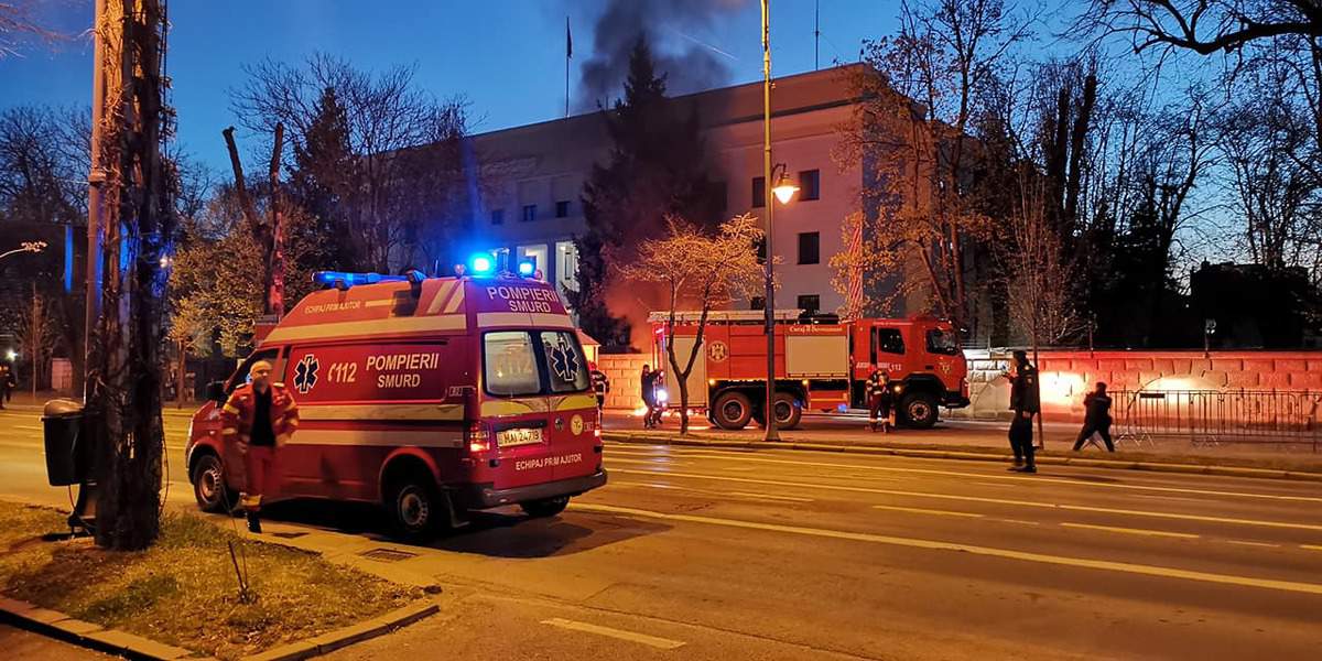 Incidentul de la Ambasada Rusiei din Bucureşti - Cine e șoferul care s-a incendiat după ce a intrat cu mașina în zid