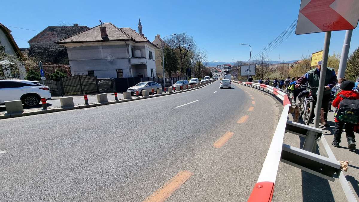 VIDEO – Curba blestemată a Sibiului. Zeci de șoferi se răstoarnă acolo. Ce trebuie să faceți ca să nu pățiți la fel