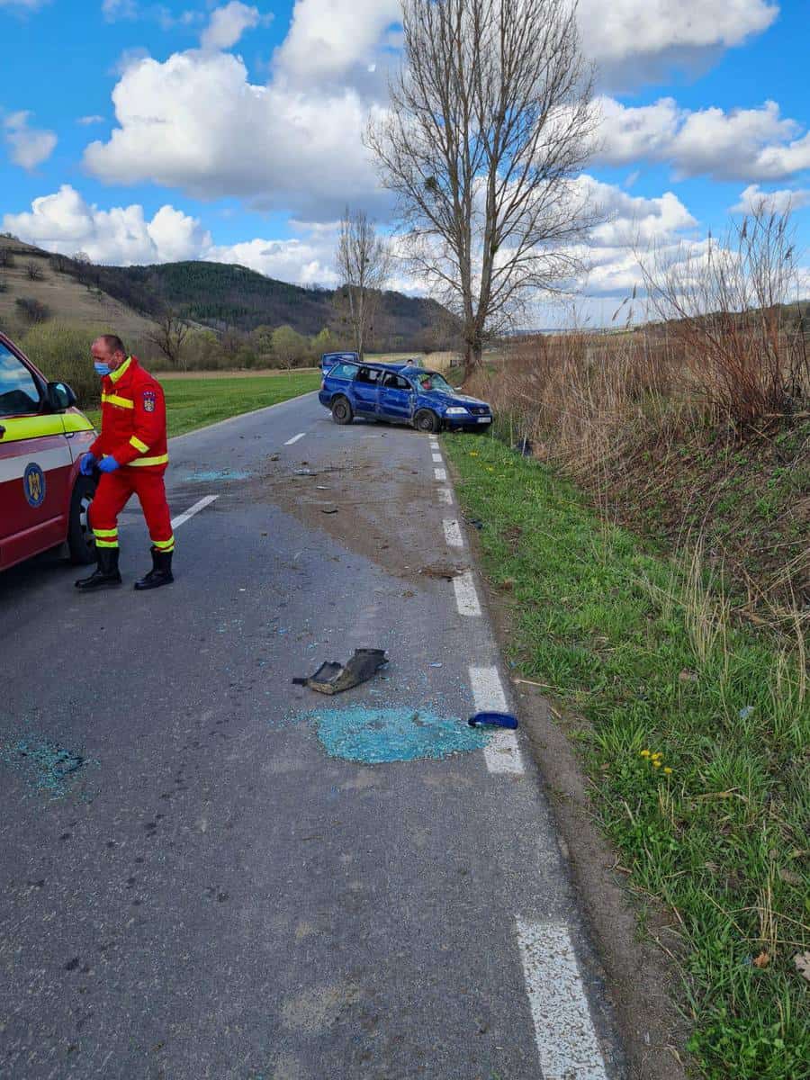 FOTO Tragedie în județul Sibiu - Un tânăr care astăzi a împlinit 17 ani şi-a pierdut viaţa într-un cumplit accident