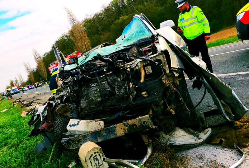 foto tragedie în bacau - un şofer a omorât trei oameni după ce a condus cu 210km/h