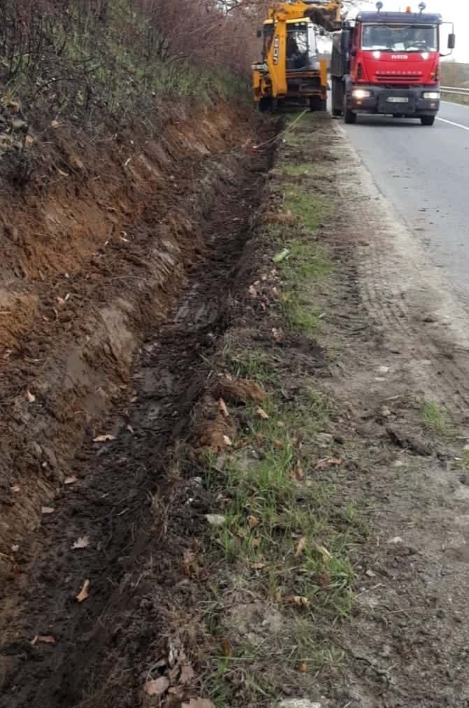 FOTO - Reparații pe principalele drumuri județene din Sibiu - Au început lucrările